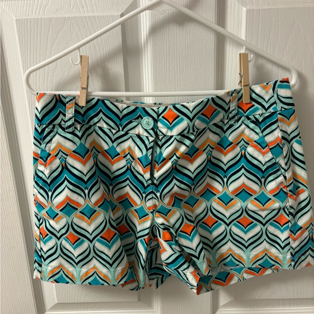 Crown and Ivy Shorts 6P Chevron Stripe Navy Coral Like New